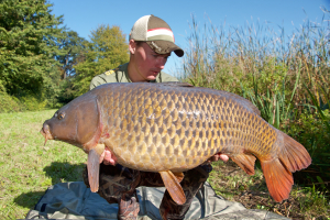 Erik met Black eye op ruim 16 kg